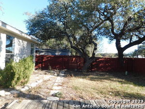 Building Photo - 9231 Foxgrove Way