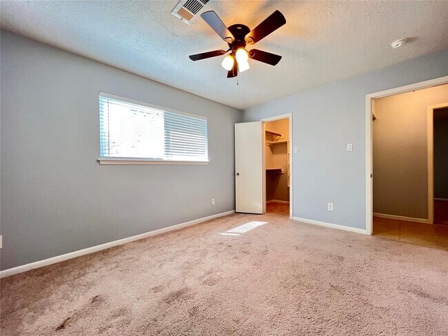 Building Photo - 11407 Briar Rose Dr