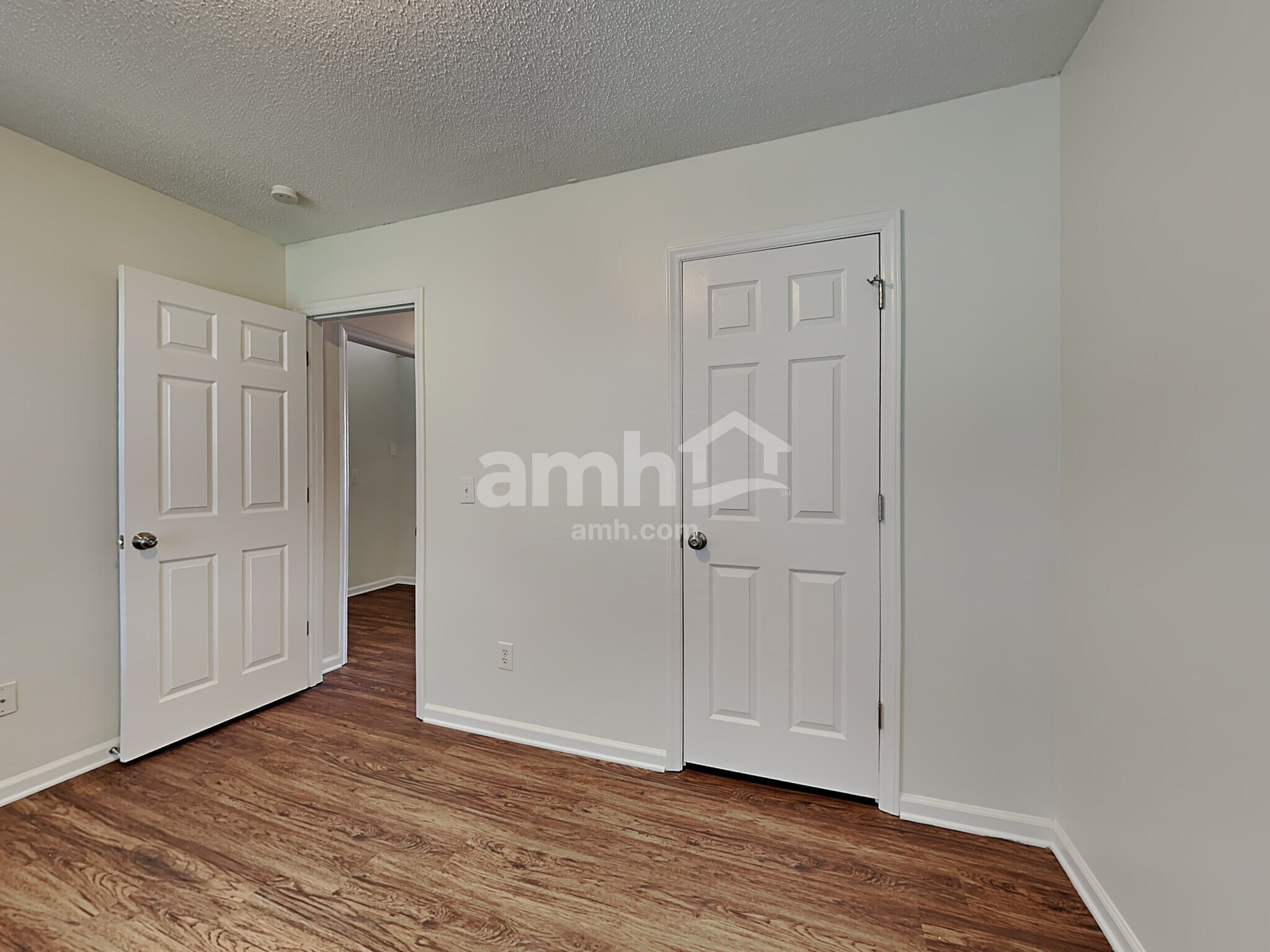 Building Photo - 615 Asheby Woods Rd