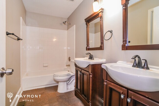 Building Photo - Spacious 4-Bedroom Home in Huntersville, NC