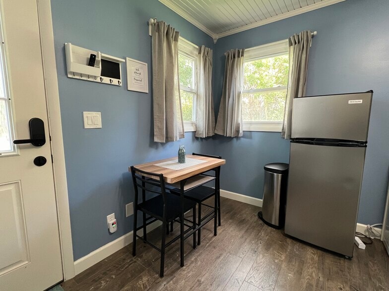 A small refrigerator and freezer to store all of your prepared meals, ingredients, and leftovers. - 908 Lake Rd