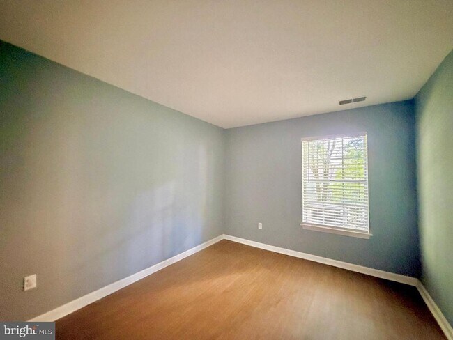 Building Photo - 4880 Dorsey Hall Dr