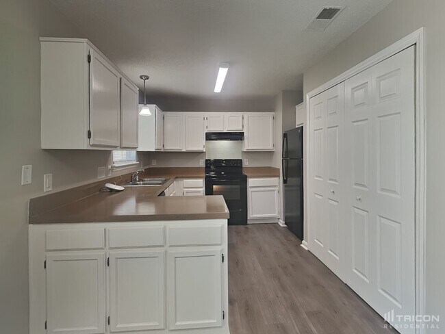 Building Photo - 1217 Capps Hollow Dr