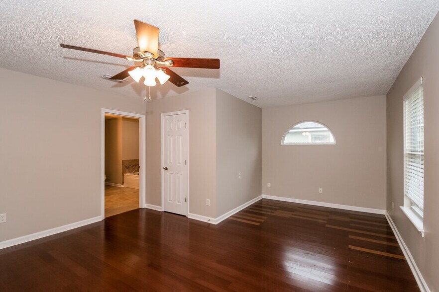 Building Photo - 3279 Chad Bourne Dr