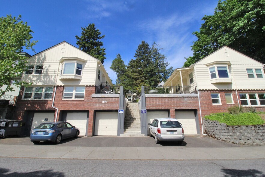 Building Photo - 3507 SW 11th Ave