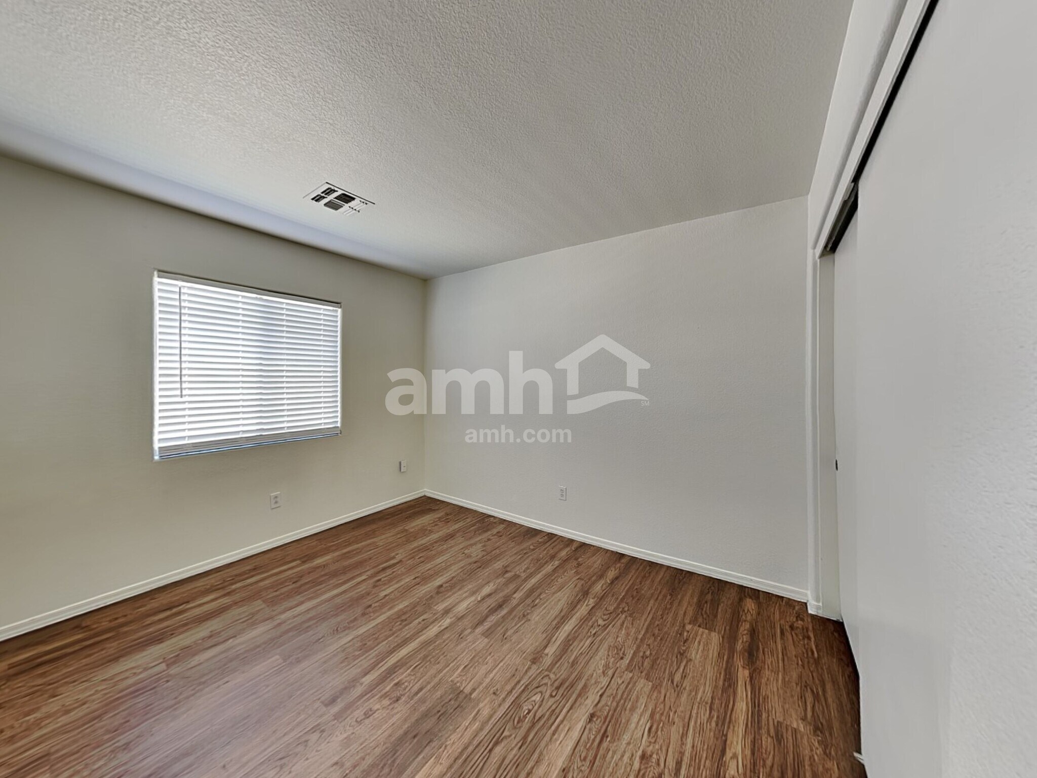 Building Photo - 5718 W Orchid Ln