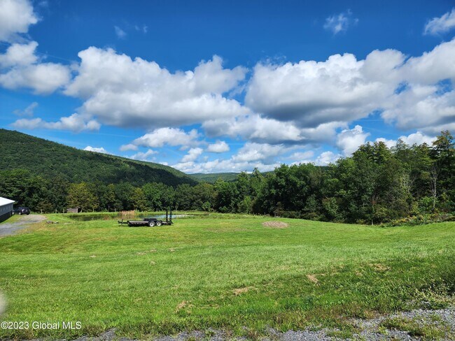 Building Photo - 285 Gridley Rd