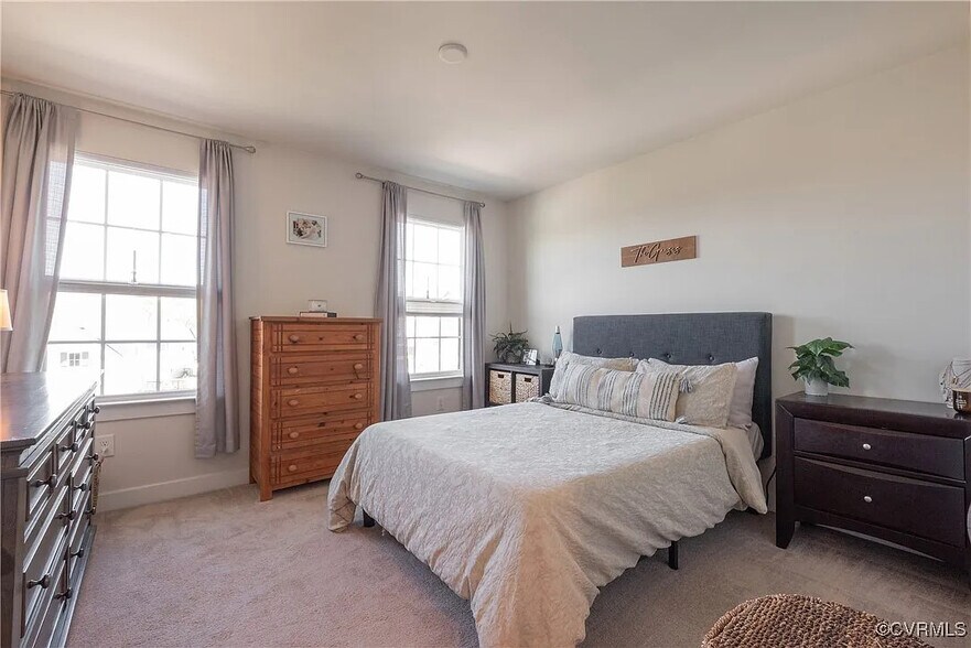 Building Photo - 9332 Janeway Dr