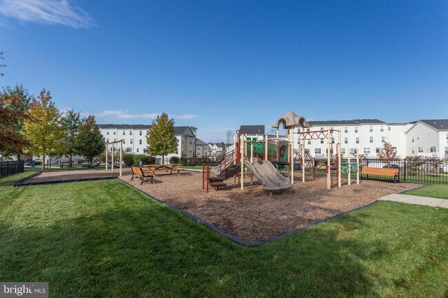 Building Photo - 42270 Yancey Terrace