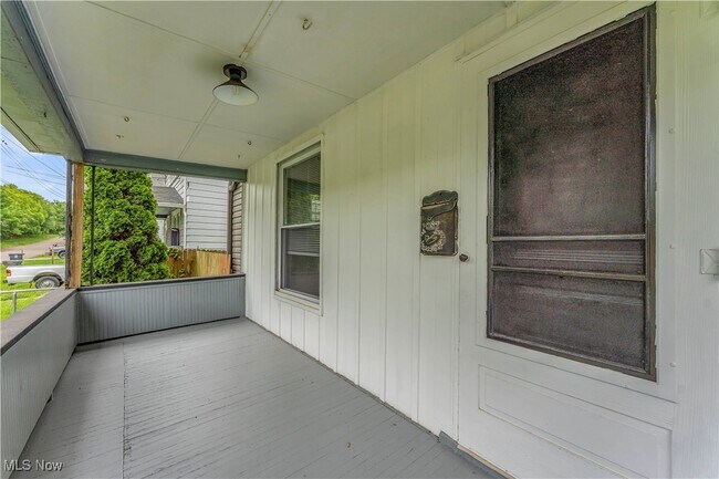 Building Photo - 1274 Welsh Ave