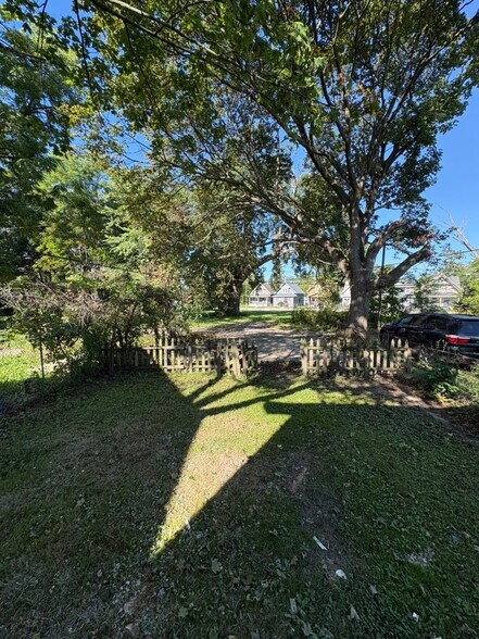 Building Photo - 3337 Parkwood Ave