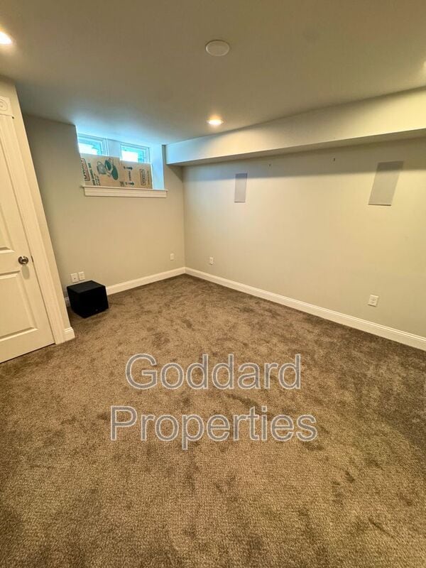 Building Photo - 842 N Patterson Park Ave