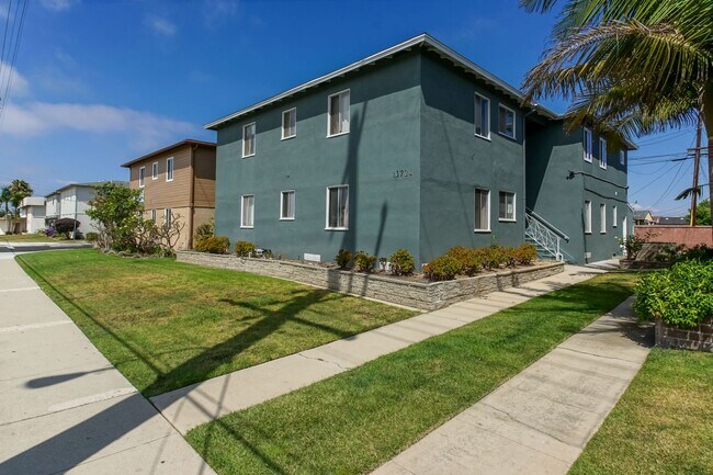 Building Photo - 16730-16730 Crenshaw Blvd