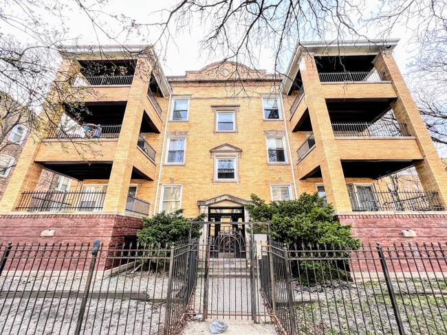 Primary Photo - 4656 N Central Park Ave