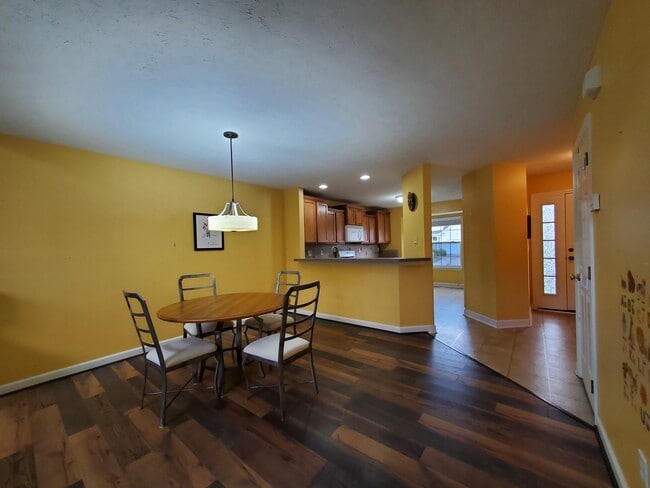 Building Photo - 8937 Merryvale Dr