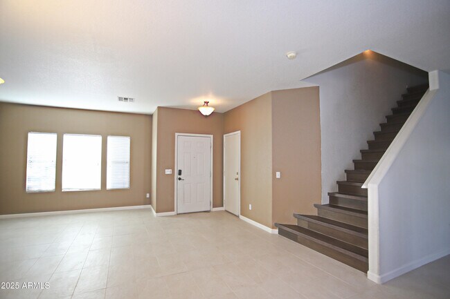 Building Photo - 8833 S 13th Pl