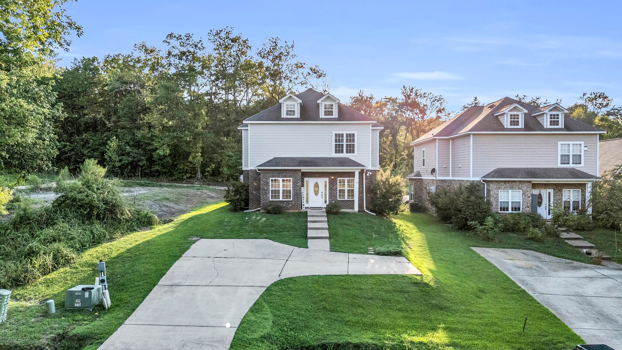 Building Photo - 923 Muirfield Dr