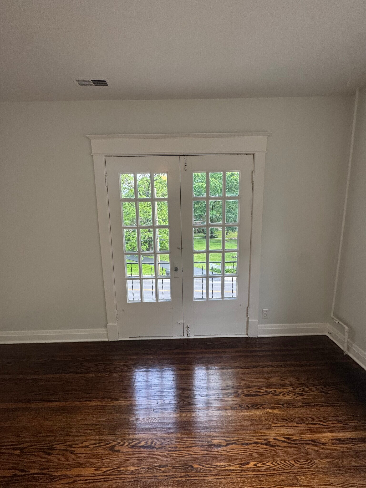 French doors overlooking Castlewood Avenue - 1333 Castlewood Ave