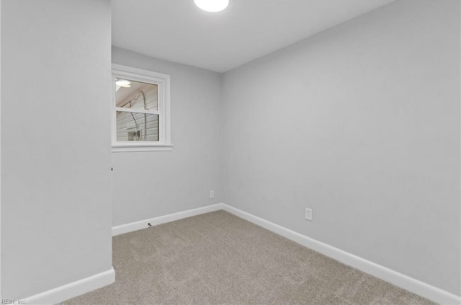Building Photo - 1036 Ivaloo St
