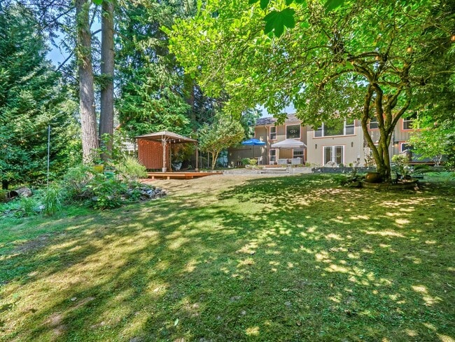 Building Photo - 5530 SW Logan Ct