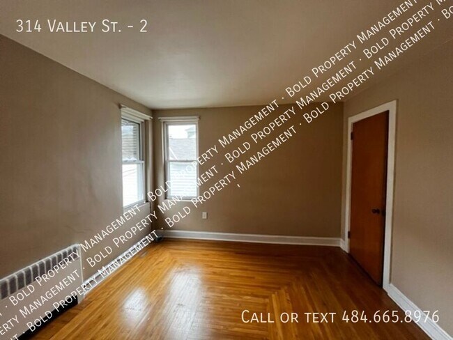 Building Photo - 314 Valley St.-2