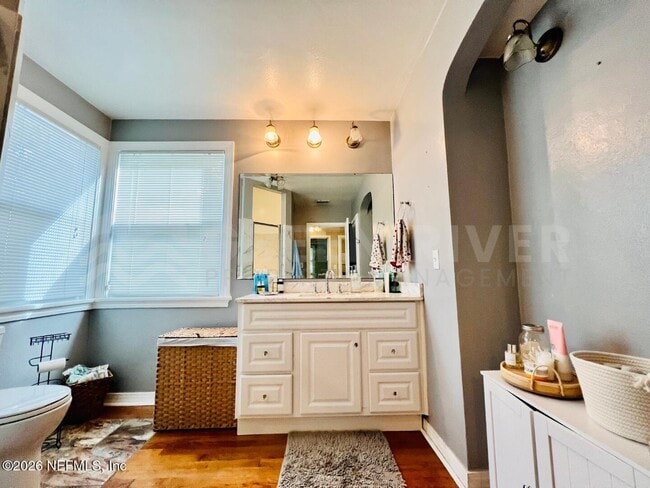 Building Photo - 1503 Parrish Pl