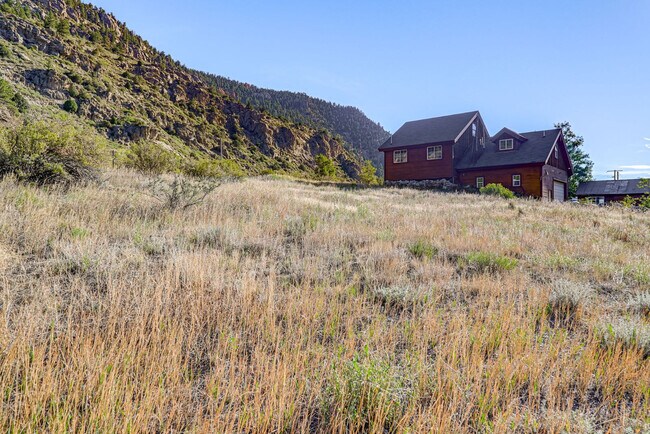 Building Photo - 2077 County Road 308-SI ID1623794P