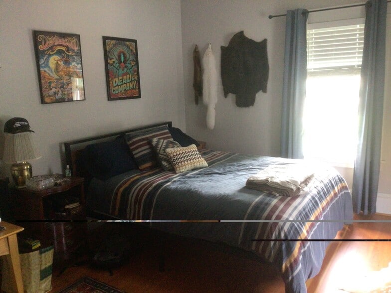 Building Photo - 1615 SE 37th Ave