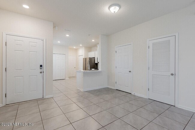 Building Photo - 845 Observatory Pkwy
