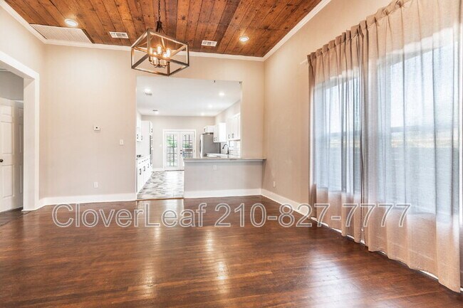 Building Photo - 242 Furnish Ave