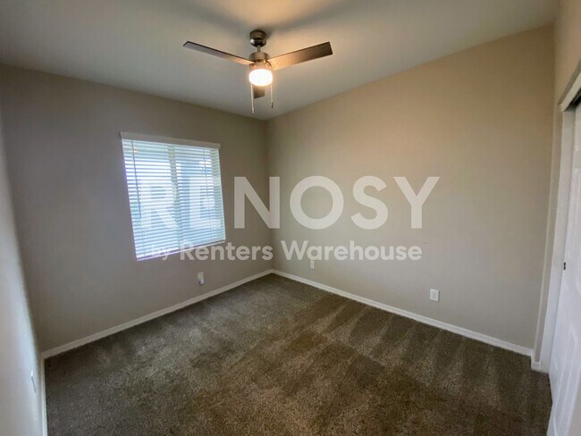 Building Photo - 11769 W Mobile Ln