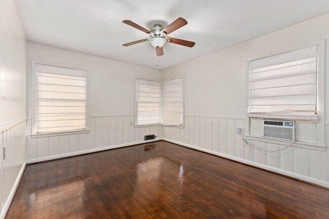 Building Photo - 206 George Bush Dr E