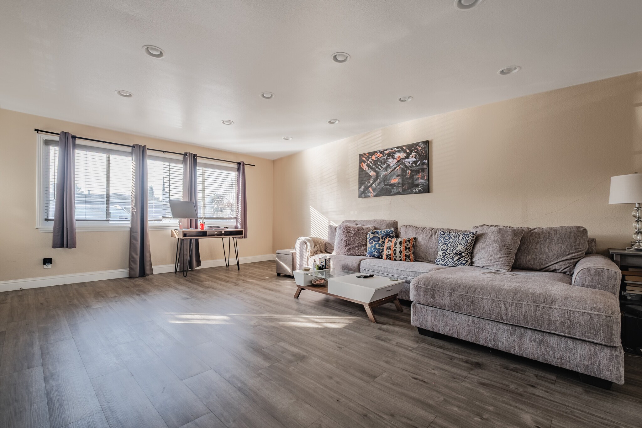 Building Photo - 5521 27th Ave