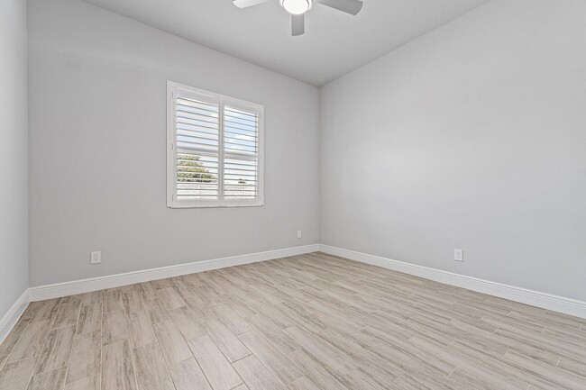 Building Photo - 2298 SE Pear Ln
