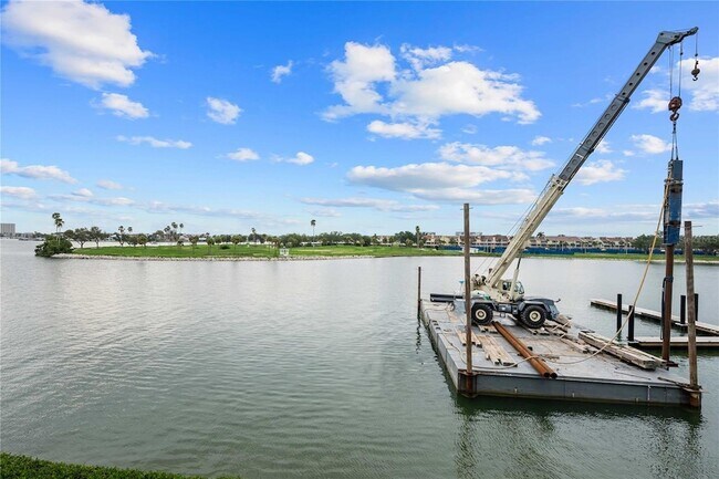 Building Photo - 450 Treasure Island Causeway