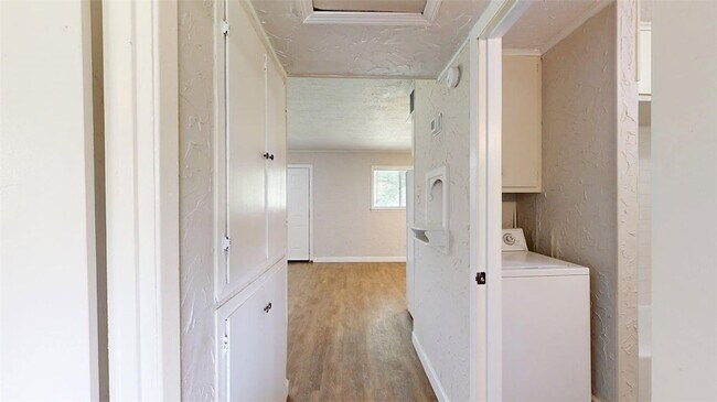 Building Photo - 16567 Farm to Market Rd 2154