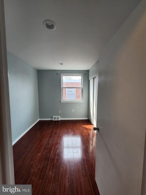 Building Photo - 1713 Borbeck Ave