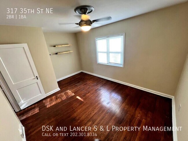Building Photo - 317 35th St NE