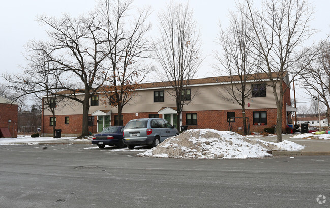 Primary Photo - Corliss Park Apartments