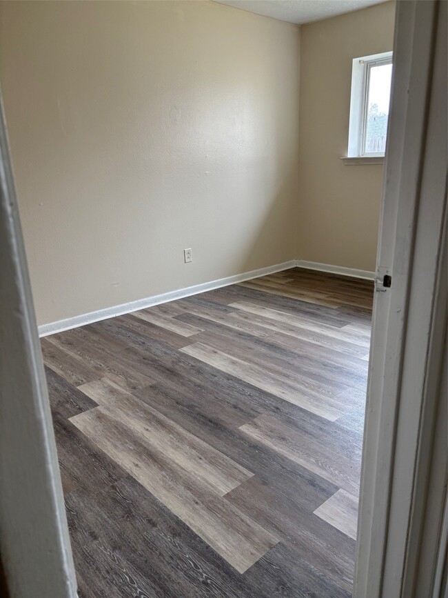 Building Photo - 1222 Kappa St