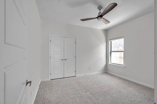 Building Photo - 1813 Wrigley Dr