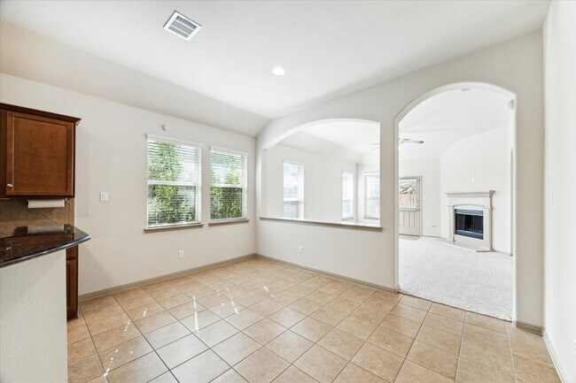 Building Photo - 24127 Via Renata Dr