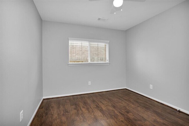 Building Photo - 28234 Sweet Oak Ln