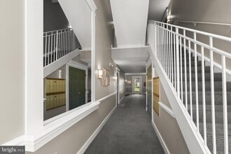 Building Photo - 9150 Gracious End Ct