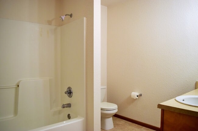 Building Photo - 16865B Hurricane Ln