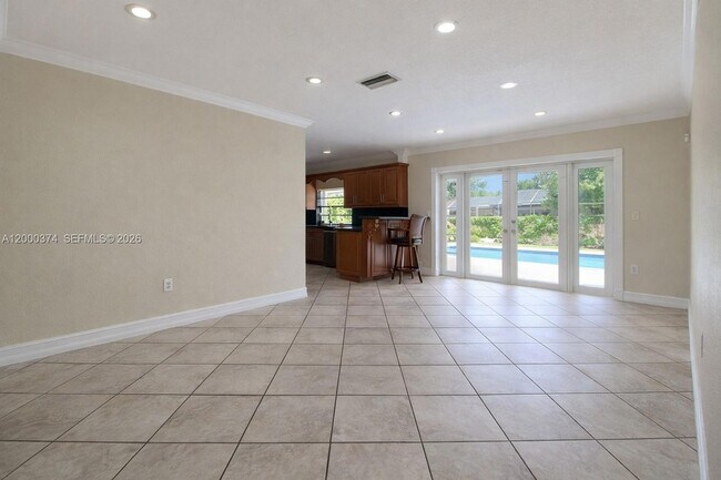 Building Photo - 6331 SW 94th Ave