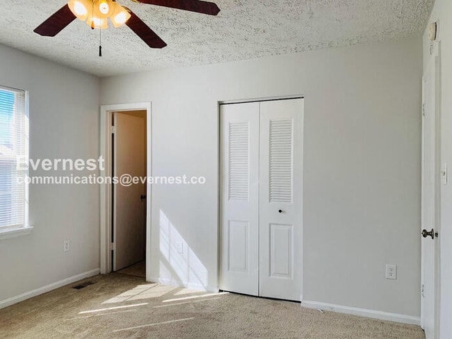 Building Photo - 8627 Reinecke Ct