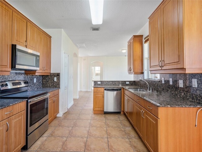 Building Photo - 12348 SW 125th Terrace