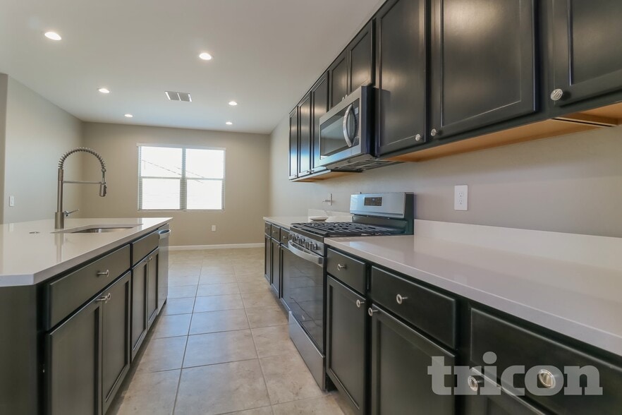 Building Photo - 30361 W Crittenden Ln