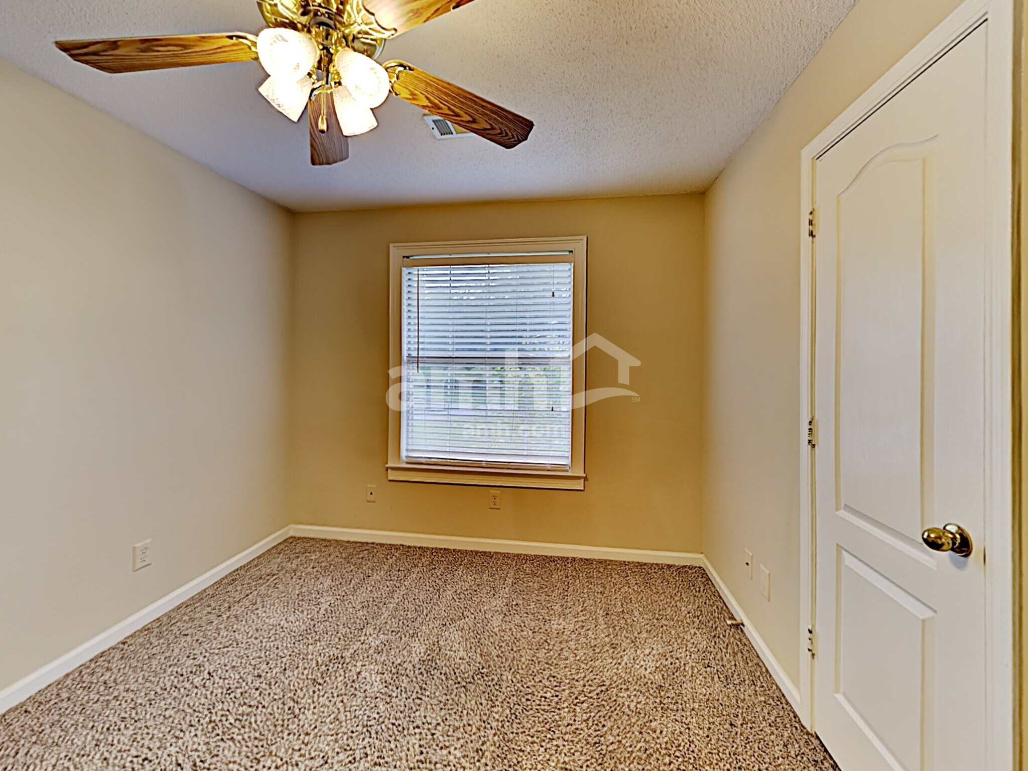 Building Photo - 1 Arbor Cove Dr